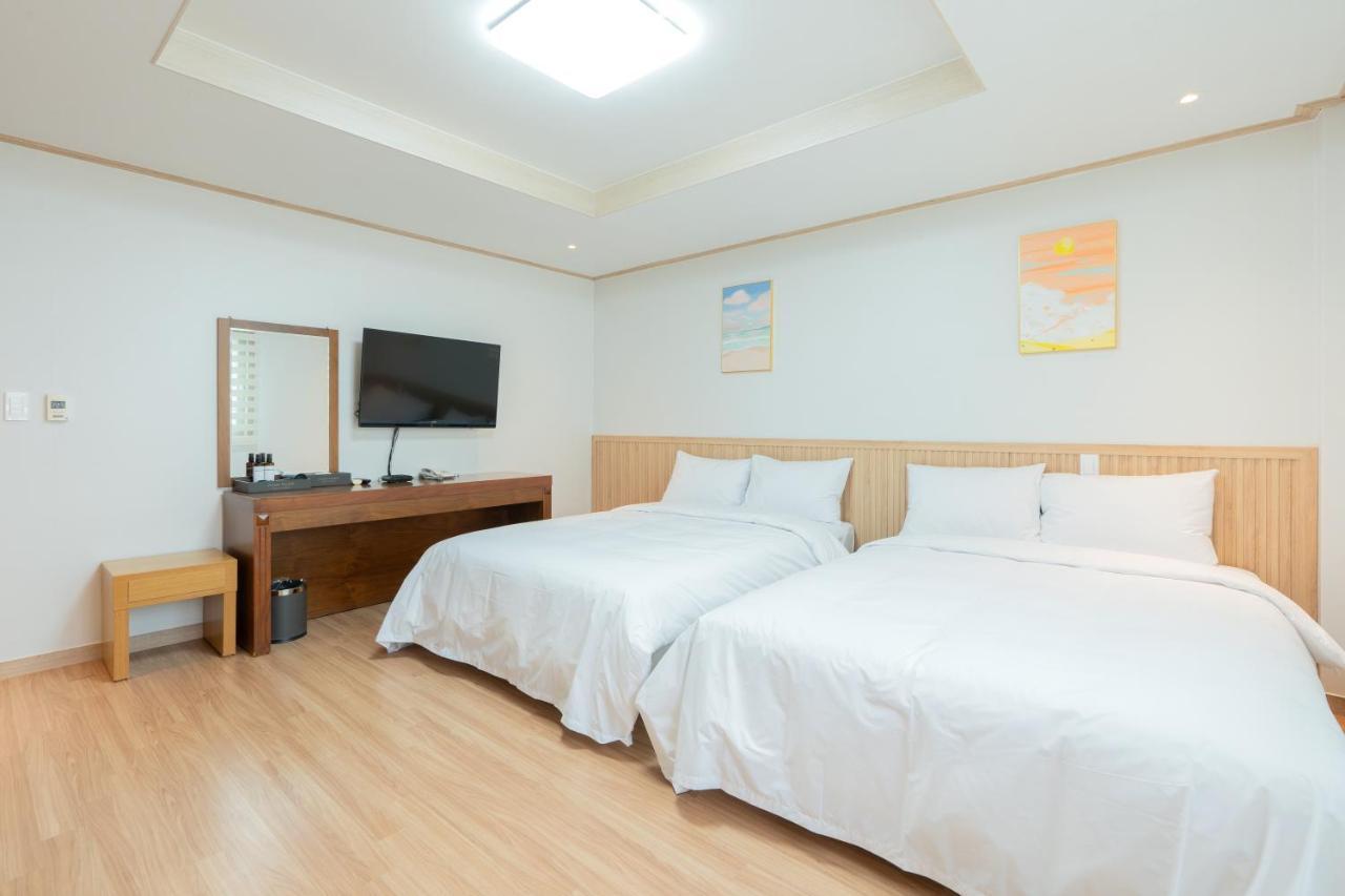 Ocean Palade Hotel Jeju Esterno foto