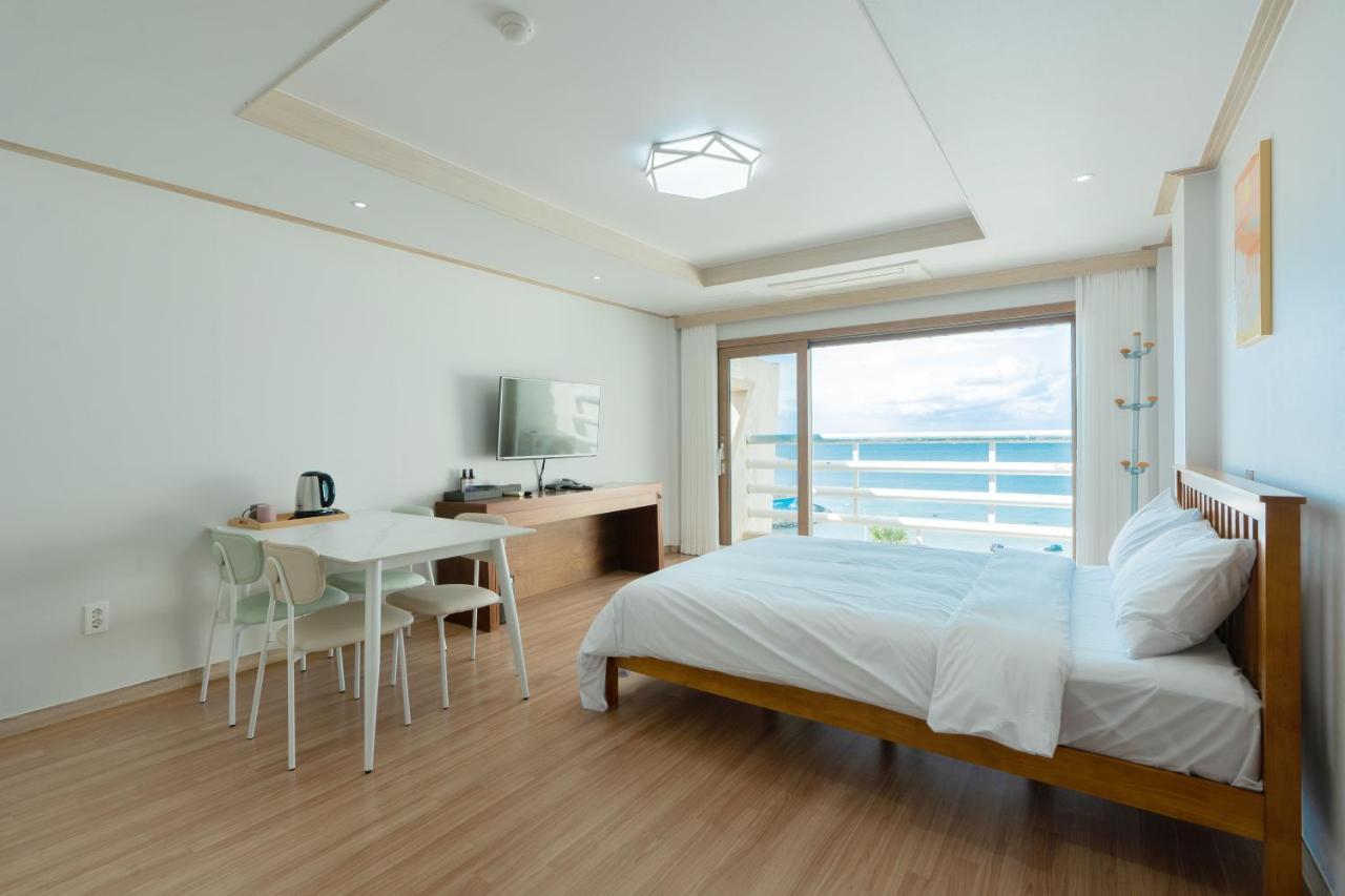 Ocean Palade Hotel Jeju Esterno foto