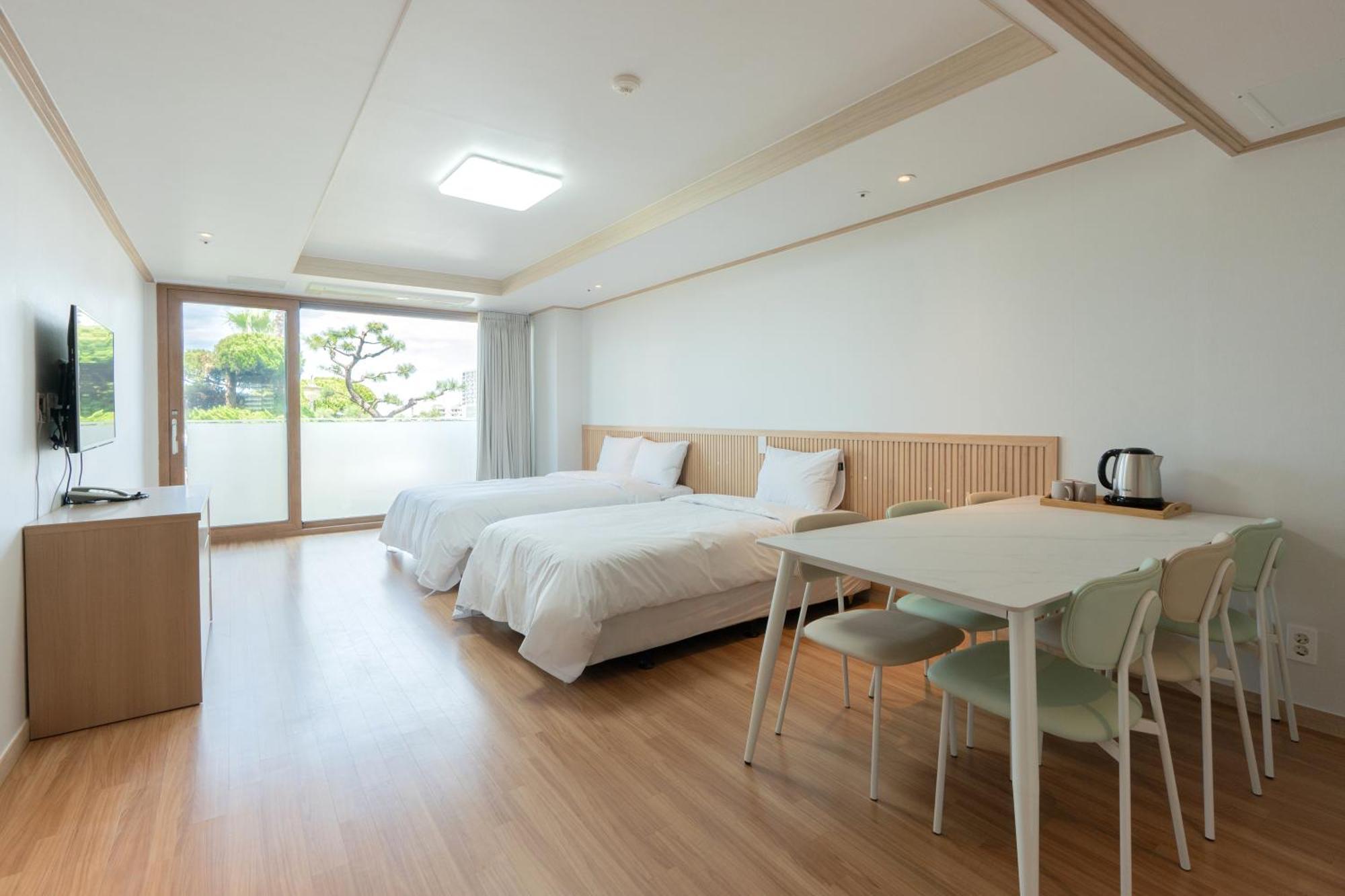 Ocean Palade Hotel Jeju Esterno foto