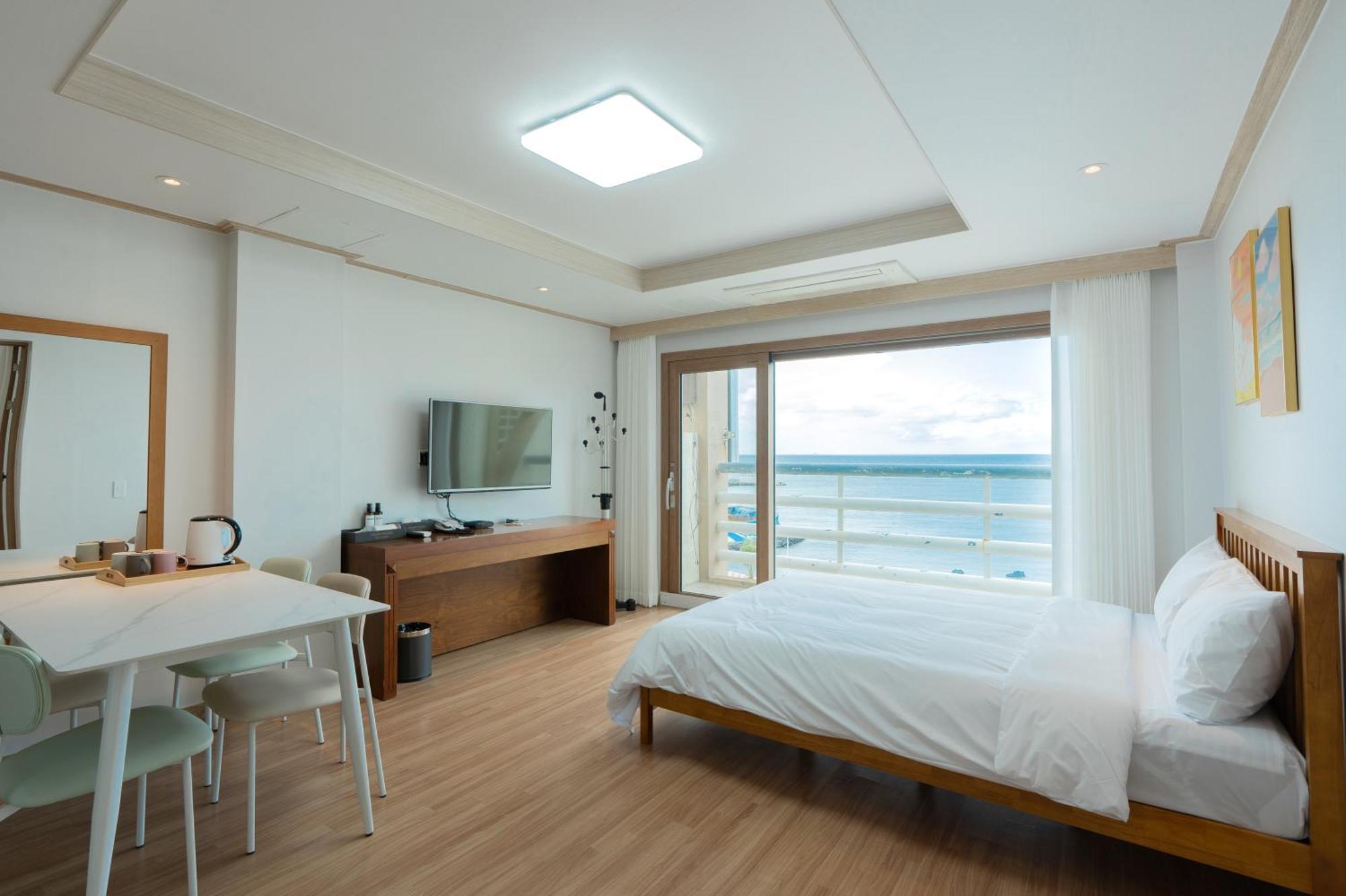 Ocean Palade Hotel Jeju Esterno foto